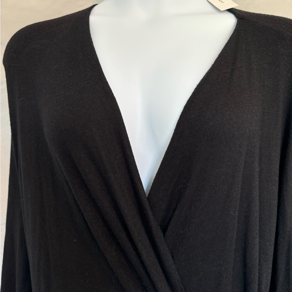 Lane Bryant plus size Side Tie Wrap Sweater.  Black. Size 30/32. V neck - Picture 2 of 6